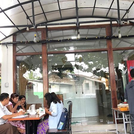 The Lodge Yangon Poshtel Exterior foto