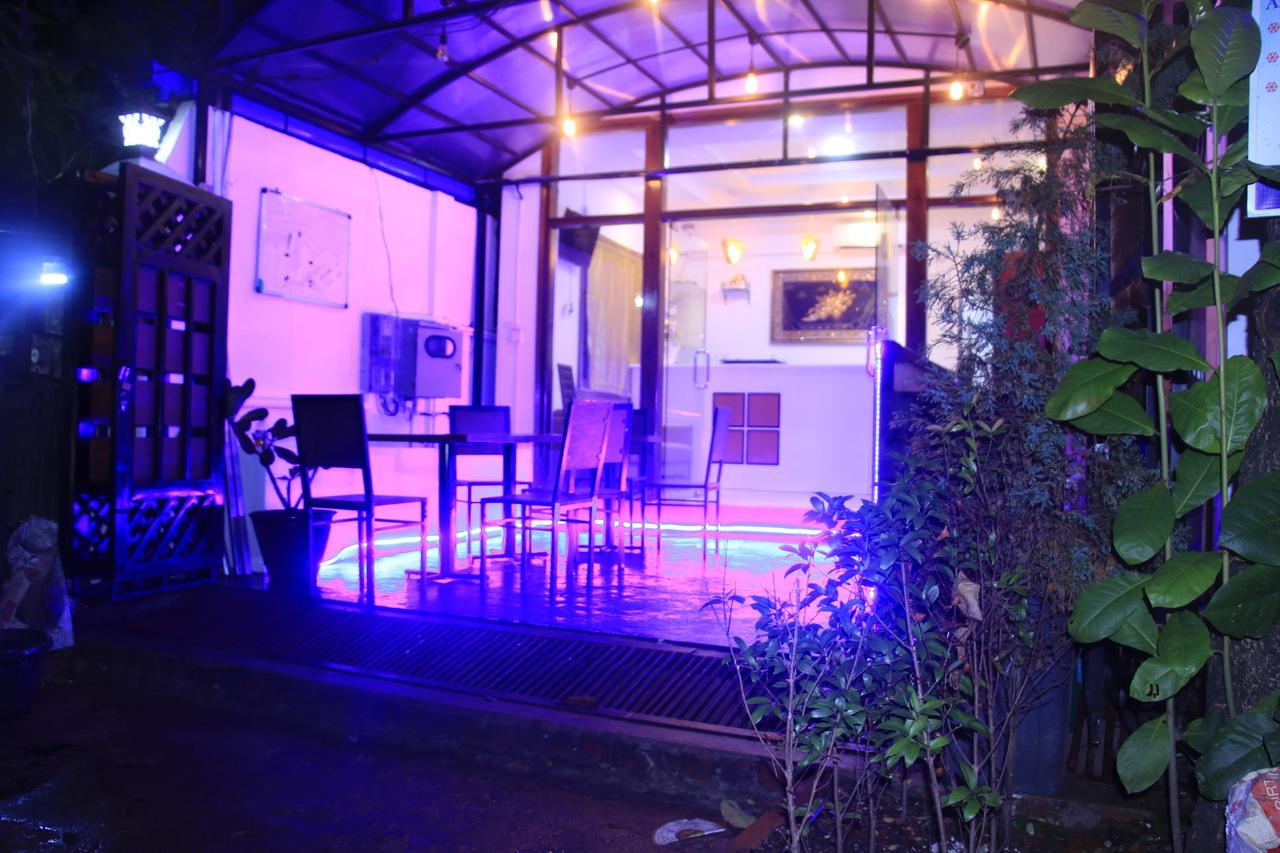 The Lodge Yangon Poshtel Exterior foto