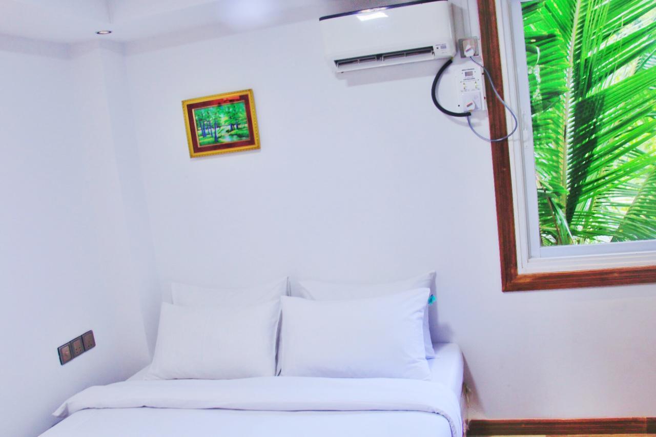 The Lodge Yangon Poshtel Exterior foto