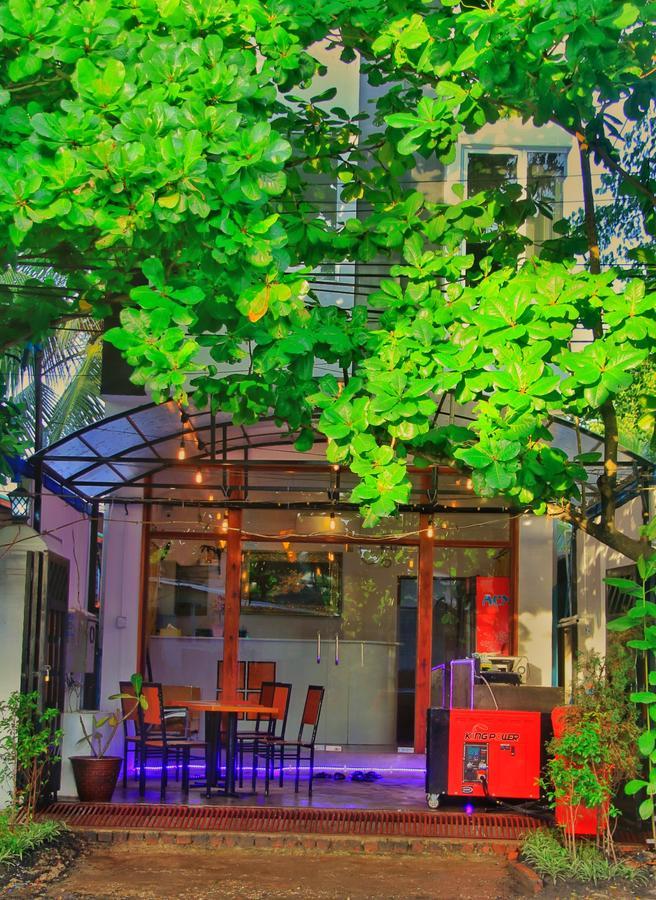 The Lodge Yangon Poshtel Exterior foto
